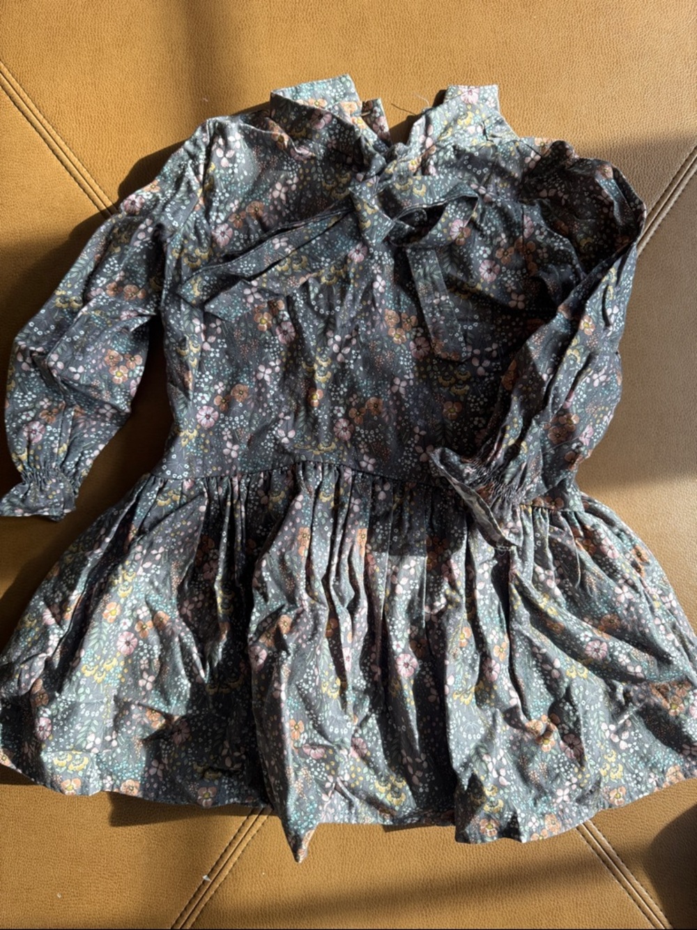 La Coqueta 4T Floral Ruffle Dress Top in Dark grey